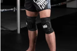 Genouillères - APEX Striking, Phantom Athletics -Boutique de boxe genouilleres apex striking phantom athletics 2