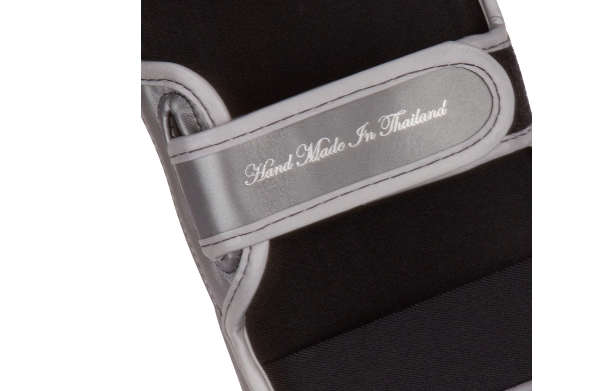 Protège-tibias & Pieds - Gamme Métallisée, Elion Paris 7 Protège-tibias & Pieds - Gamme Métallisée, Elion Paris – Image 7